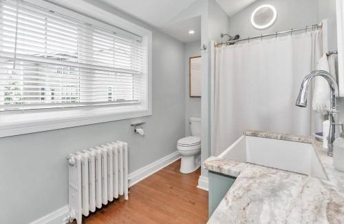 Kennett Square House | Inviting Underground Railroad 3 Bedroom Farmhouse Retreat