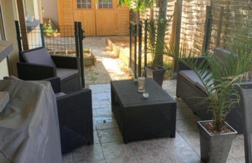 Castres Bed & Breakfast | Cozy Room for 1-2 Guests with Free Breakfast Included