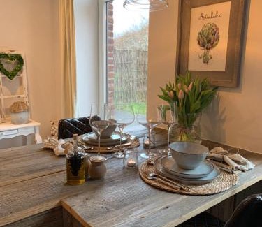 Verviers House | Enchanting Une Histoire de Loup with Relaxing Hot Tub
