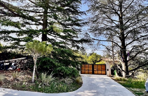 Francheville Le Bas House | Retro City Retreat with Pool and Spa Amenities Awaits You