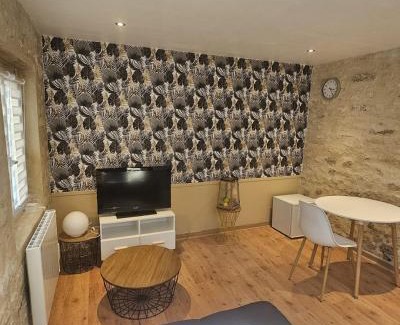 Clery-en-Vexin House | Enjoy a Night in the Heart of Vexin: Family & Pet Friendly
