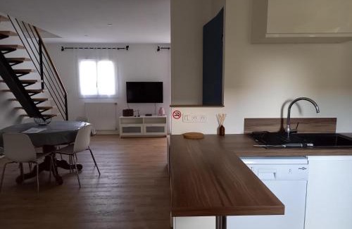 Saint-Sebastien-sur-Loire House | Discover Une Parenthèse Enchantée: Family-Friendly Retreat