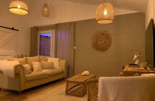 Huy House | Relax at Une Parenthèse à la Sarte with Oceanfront Bliss