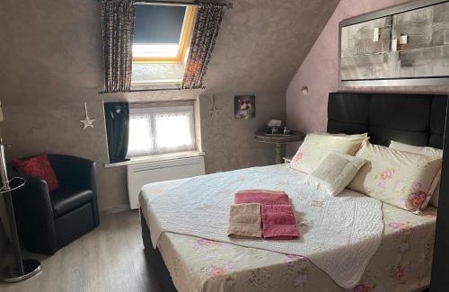 La Heuniere House | Enchanting Getaway at Une Parenthèse Fleurie - Rated 9.7/10