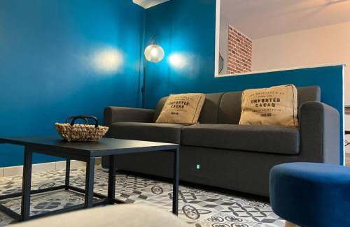 Pontgouin Apartment | Convenient Stay at Une Pause aux Halles for 5 Guests