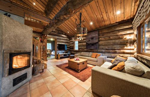 Rukatunturi Villa | UnelmaVeska: 5-Star Getaway with Hot Tub & Family Options