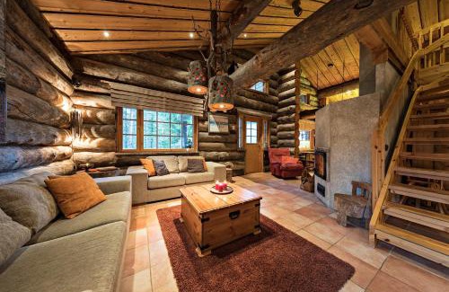 Rukatunturi Villa | UnelmaVeska: 5-Star Getaway with Hot Tub & Family Options