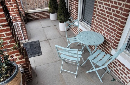 Brownsville Apartment | Modern Retreat Steps from NYC Transportation & Family Friendly