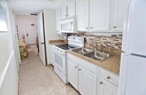 North Litchfield Beach Apartment | Unforgettable Moments With An Ocean Backdrop | Oceanview Suite