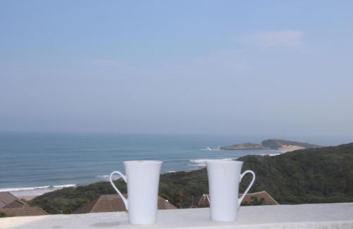 East London Villa | Discover Ungabona: 4-Star Retreat with Ocean View Pool