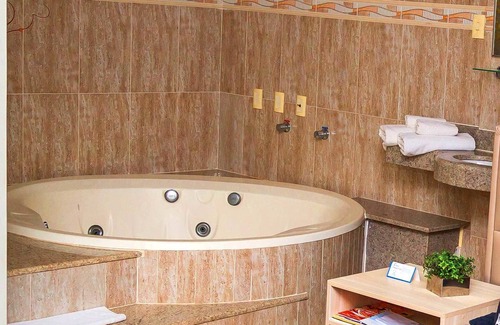 Janauba Hotel | Convenient União Palace Hotel with Restaurant & Breakfast