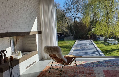 Burcht House | Eco-Friendly Loft Villa Near Antwerp with Pool & Garden