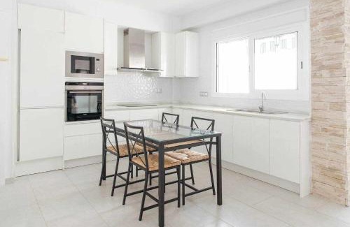 Benalua Apartment | Discover Unik Apartment Alicante: Pet & Child Friendly Stay