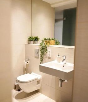 Zentrum-Suedost Apartment | Family-Friendly Stay at Uniklinik Zentral Küche Fitnessraum