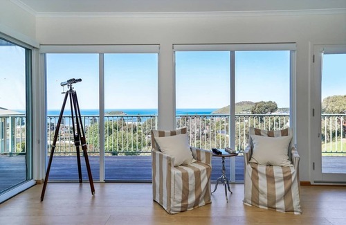 Encounter Bay House | Stunning Views at Encounter Bay with Family-Friendly Amenities