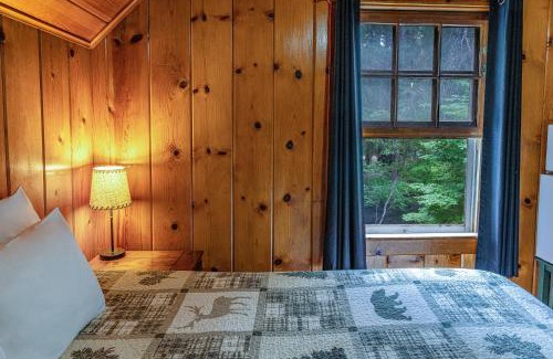 Prospect Resort | Explore Union Creek Resort: Pet-Friendly & Poolside Retreat