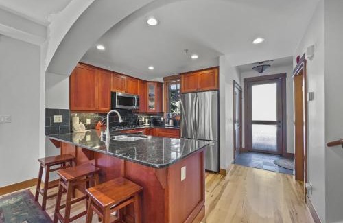 Copper Mountain Village House | Union Creek Townhome 164D New Listing! townhouse