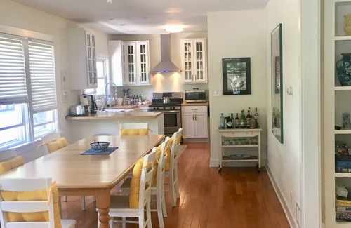 Union Pier Cottage | Ideal Family Retreat Steps from the Beach with Fire Pit