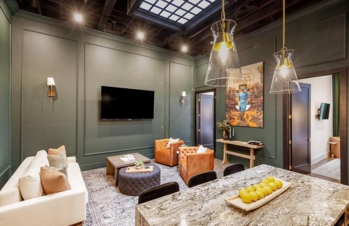 Downtown Nashville Apartment | Stylish Union St Lofts - Family-Friendly 4-Star Retreat