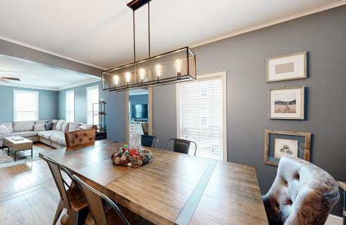Plymouth House | Family-Friendly Union Station: A Unique Stay Awaits