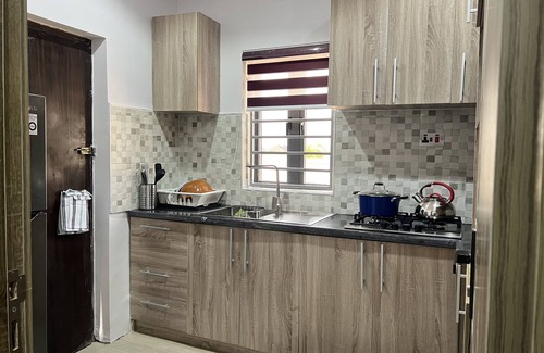 Ajah Apartment | Stylish 1-Bedroom Penthouse with Breakfast @Ajah, Lagos