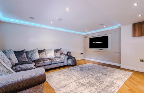 Tarporley House | Exceptional 2-Bed Barn in Beeston - Perfect for Families