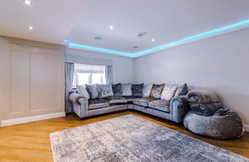 Tarporley House | Exceptional 2-Bed Barn in Beeston - Perfect for Families