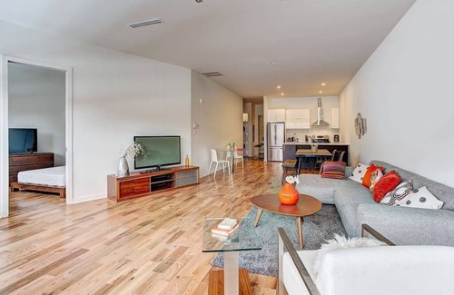Cote-Des-Neiges—Notre-Dame-De-Grace Condo | Unique High-End 2500 SF Property with Family-Friendly Amenities