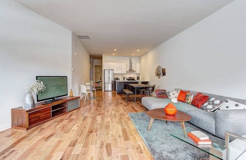 Cote-Des-Neiges—Notre-Dame-De-Grace Condo | Unique High-End 2500 SF Property with Family-Friendly Amenities