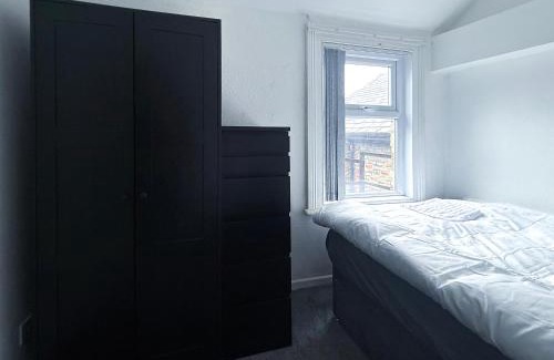 Chorlton-on-Medlock Apartment | Unique 3 bed apartment in central Manchester