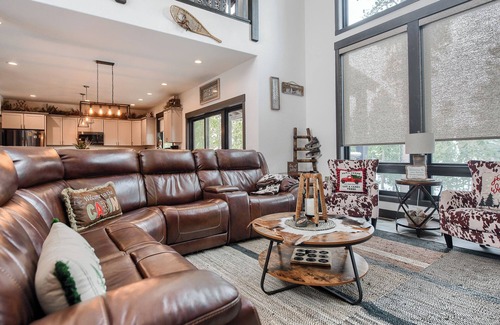 Lead Cabin | Exceptional Lodge with Game Room, Hot Tub & Clubhouse!
