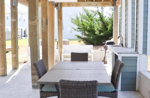 Atlantic Beach House | Beach Time: Pet-Friendly Hotel with Ocean Views & Spa
