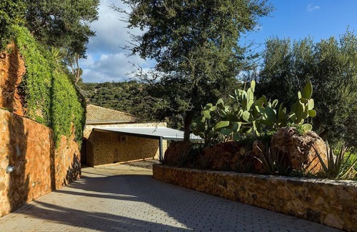 Peponidhes Villa | Private 4-Bedroom Villa with Pool and Ocean View Getaway