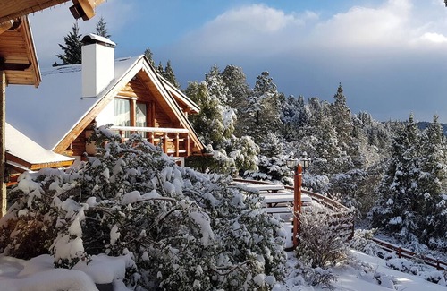 San Carlos de Bariloche House | Exclusive Lodge with Private Pool and Spa Amenities