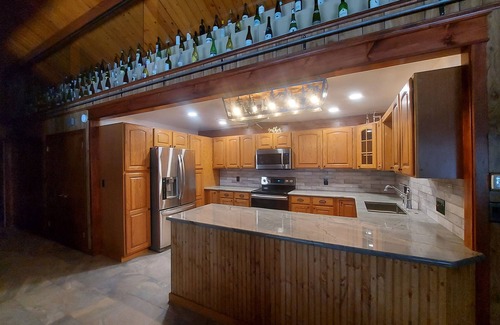 The Glen Apartment | Exceptional Adirondack Estate by Hudson River - Pet Friendly
