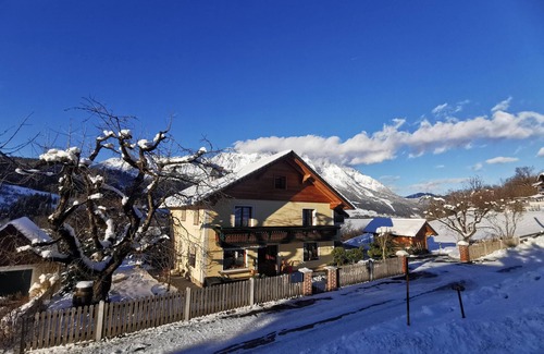 Oeblarn Apartment | Exceptional Nature Reserve Apartment with Breakfast Included