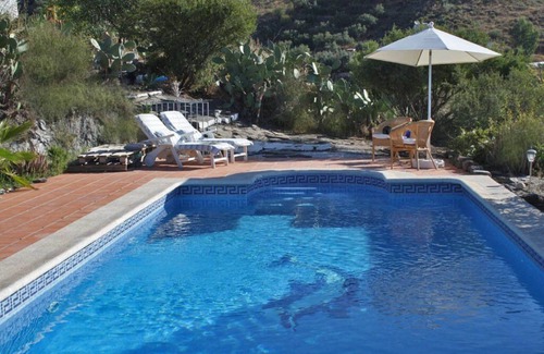 Sayalonga House | Idyllic Finca with Pool & Breathtaking Ocean Views
