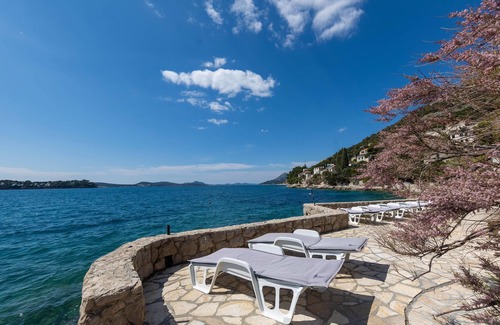 Lozica Apartment | Beachfront 1BDR Apartment with Private Beach & Ocean View