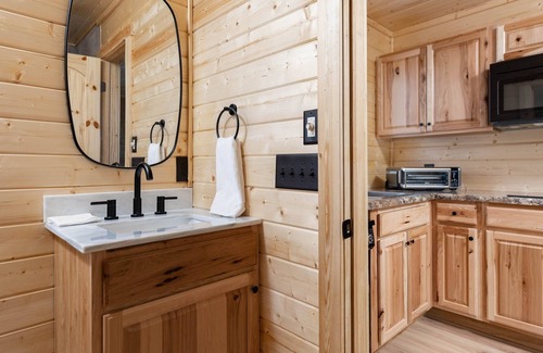 Bluff City Cabin | Experience Unique Cabin Studio in Heart of Tri Cities