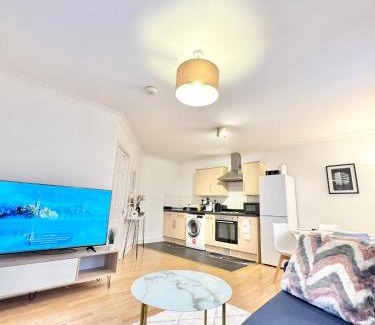 Southampton City Centre Apartment | Stylish City Center Apartment with Free Parking