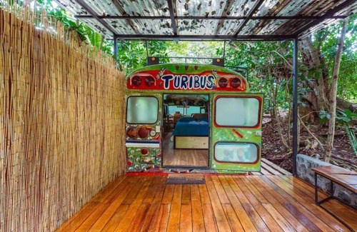 Concepcion House | Vibrant Bus Stay Near Airport - Top Rated by Guests