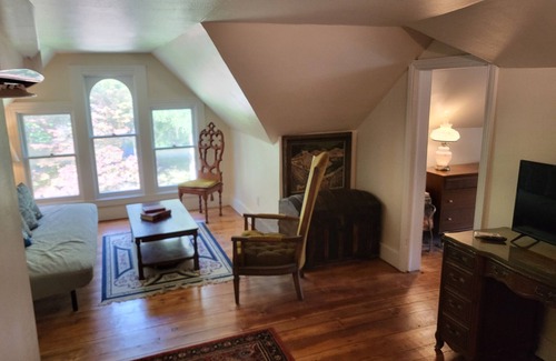 Frederick Other | Cozy Tower Suite: Guest Rated 10/10 in Manor House!