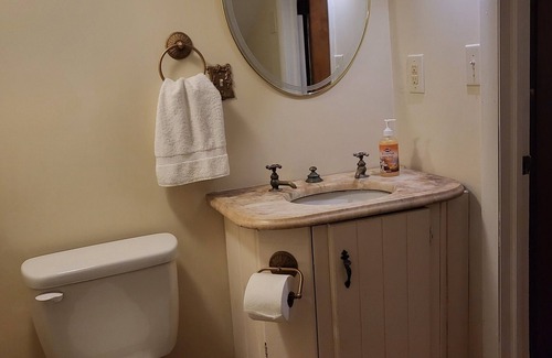 Frederick Other | Cozy Tower Suite: Guest Rated 10/10 in Manor House!