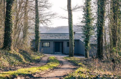 Bouvignes-sur-Meuse Villa | Idyllic Cottage with Spectacular Views and Wellness Retreat