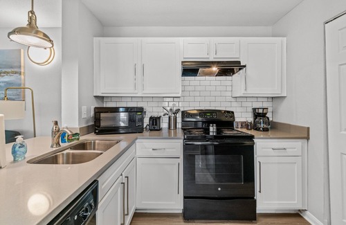 Pleasant Valley Apartment | Charming & Cozy Getaway with Hot Tub and Pool Access