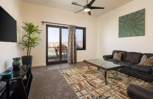 Moab Apartment | Unique Downtown Retreat - La Dolce Vita Villas #5 Awaits