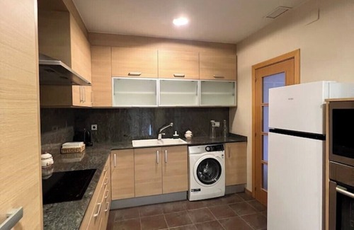 Sant Feliu de Llobregat House | Relaxing House Steps from Barcelona with Spa and Breakfast