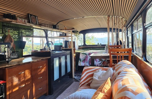 Southern Apartment | Unique, Exciting Bus Located on 63 acres with a Cosy woodheater. Luxury.