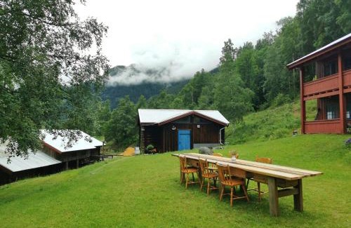 Tinn Ski Chalet | Enchanting Farm Stay Amidst Rjukan's Steep Mountains