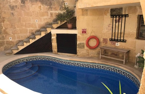 Gharb Other | Inviting Farmhouse Retreat with Pool & Jacuzzi - Rated 9.8